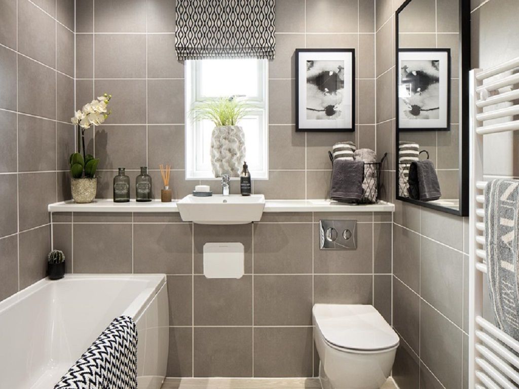 Property photo 2 of 6 Bathroom