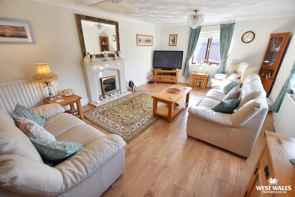 Property photo 3 of 24 10 (86).Jpg