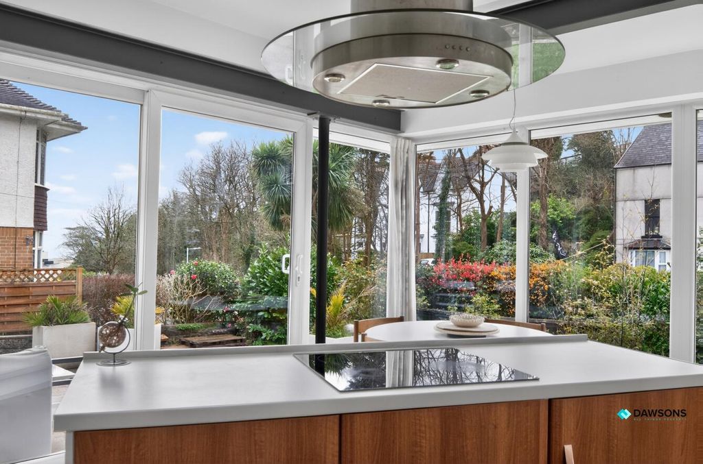 Property photo 2 of 46 921372Fd-8F31-4B0A-8Ddc-Df0d3E32d053.Jpg