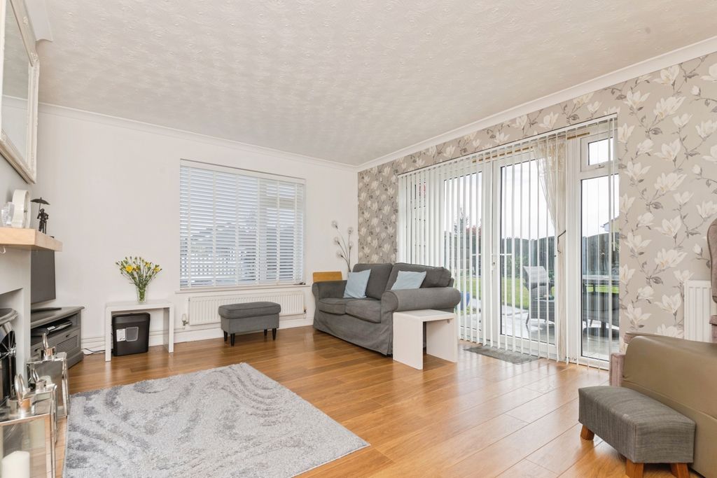 Property photo 2 of 16 Living Room