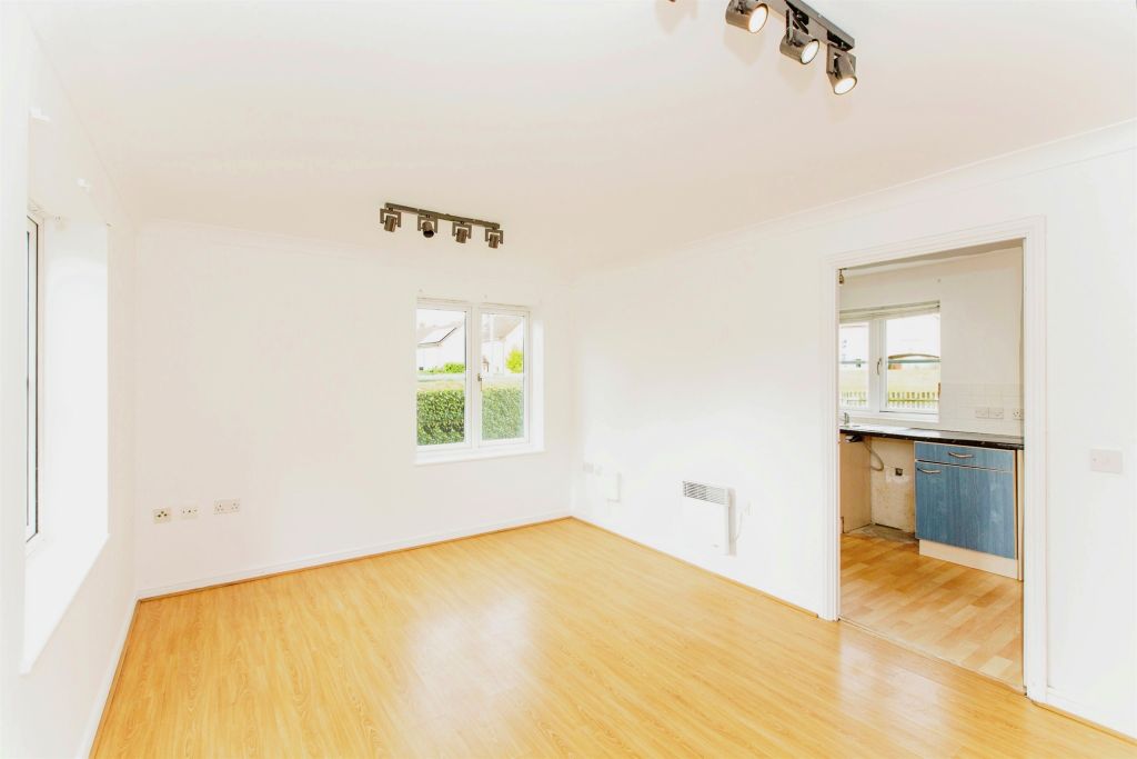 Property photo 2 of 8