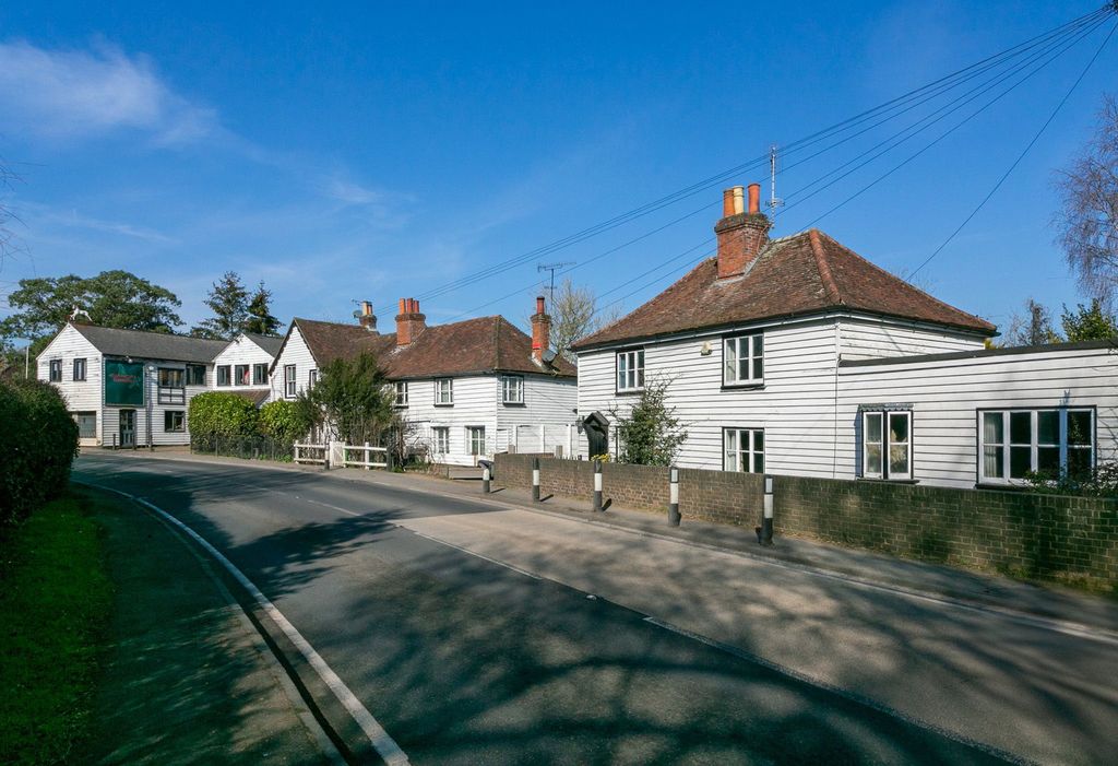 Property photo 1 of 33
