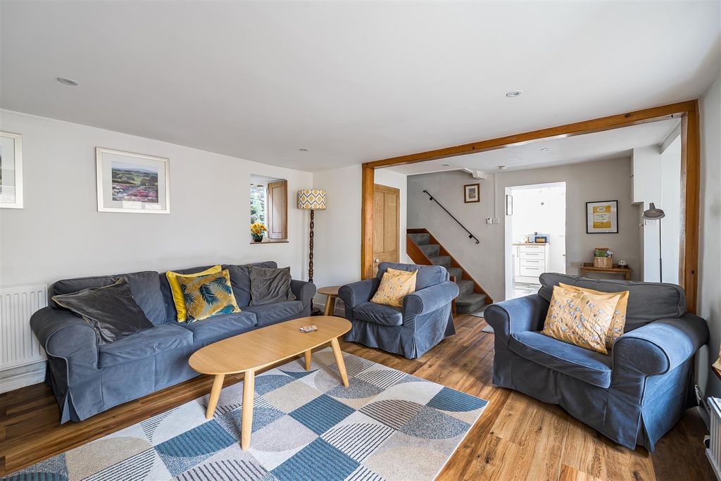 Property photo 2 of 19 1417386-3-699c528Ddcc46.Jpg