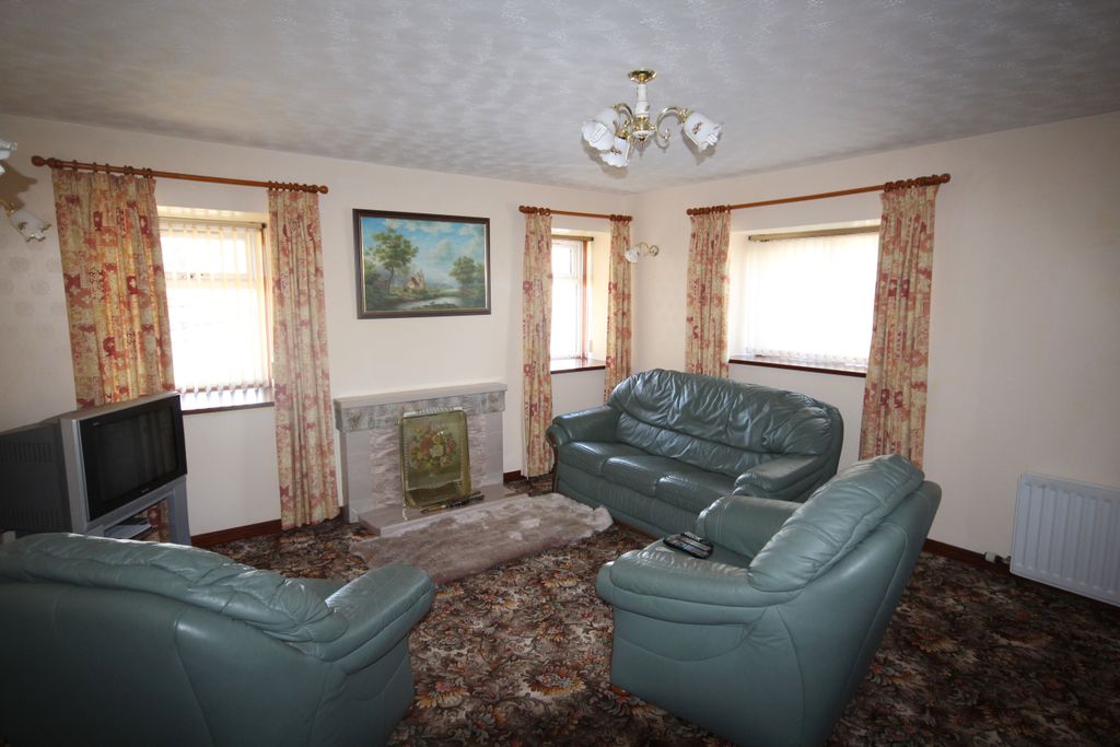 Property photo 3 of 22