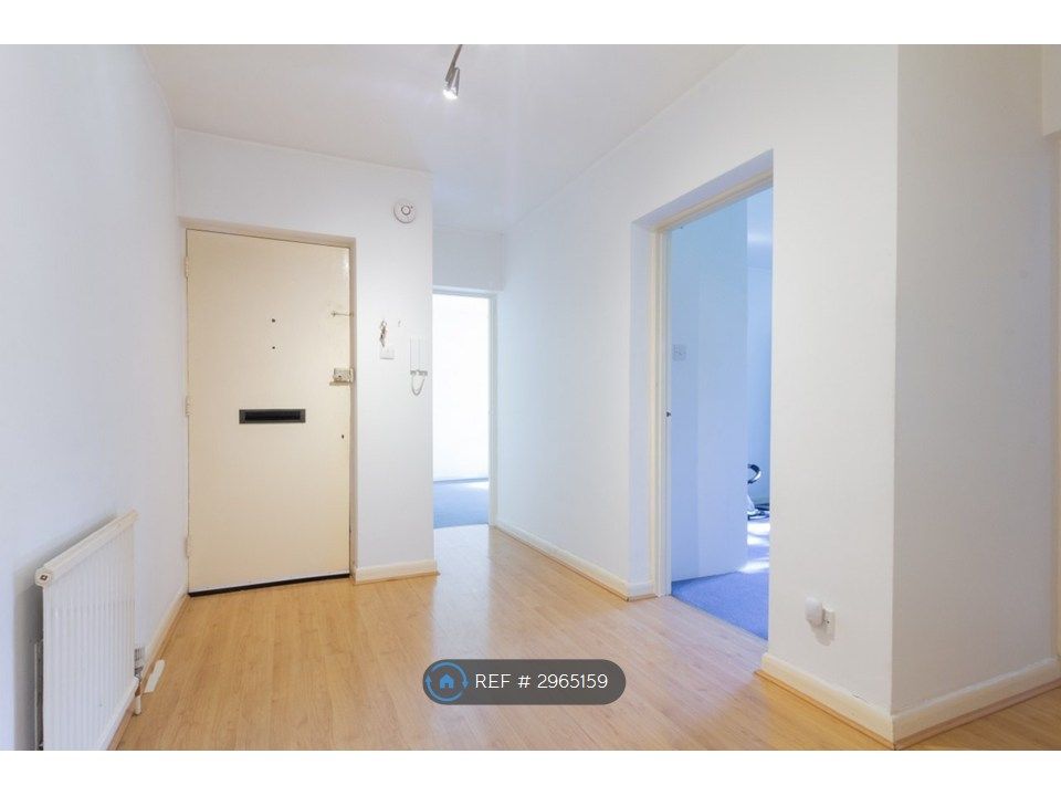 Property photo 1 of 16 Foyer