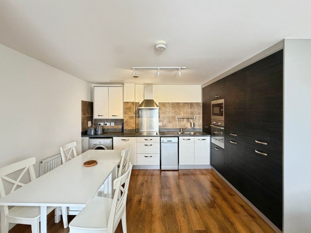 Property photo 2 of 13 5209152