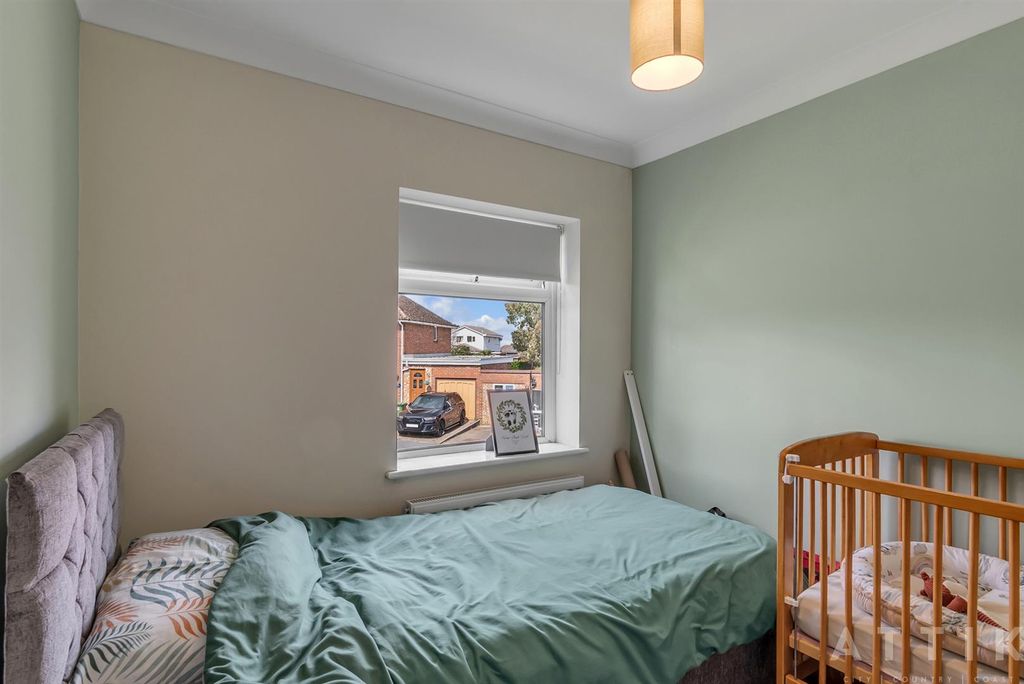 Additional image 14 of 3 bed semi-detached house for saleQueens Drive, Halesworth IP19