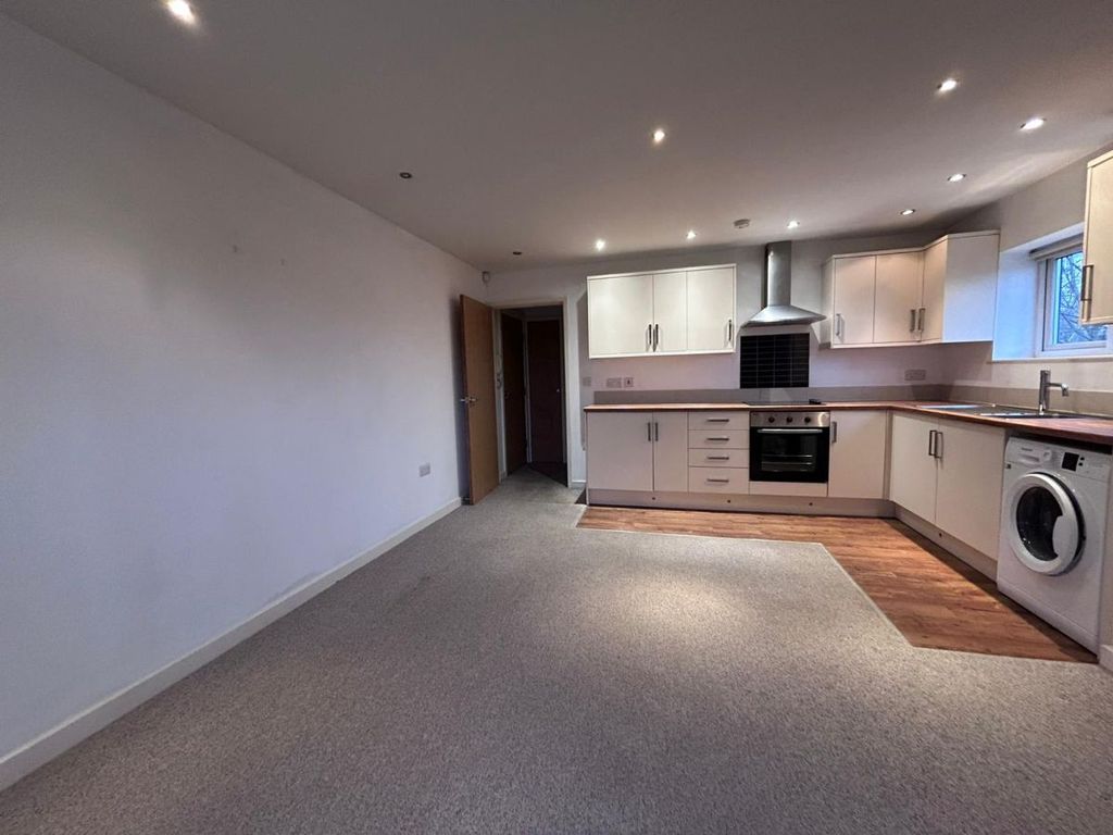 Property photo 3 of 8