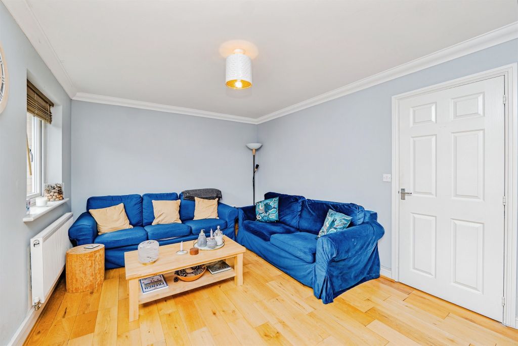 Property photo 2 of 25