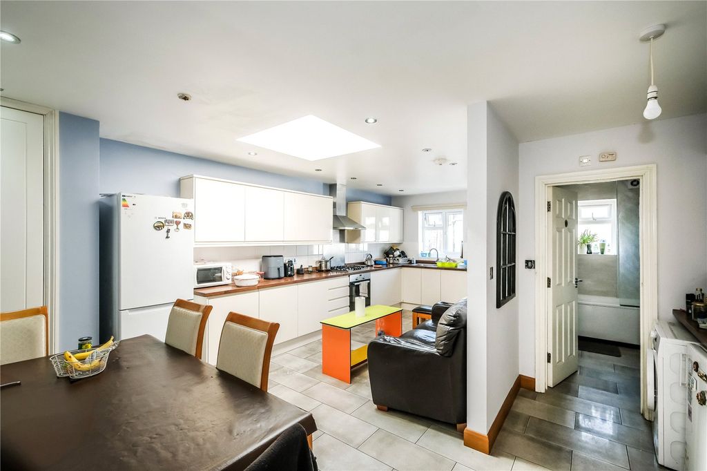 Property photo 3 of 15 Kitchen/Diner
