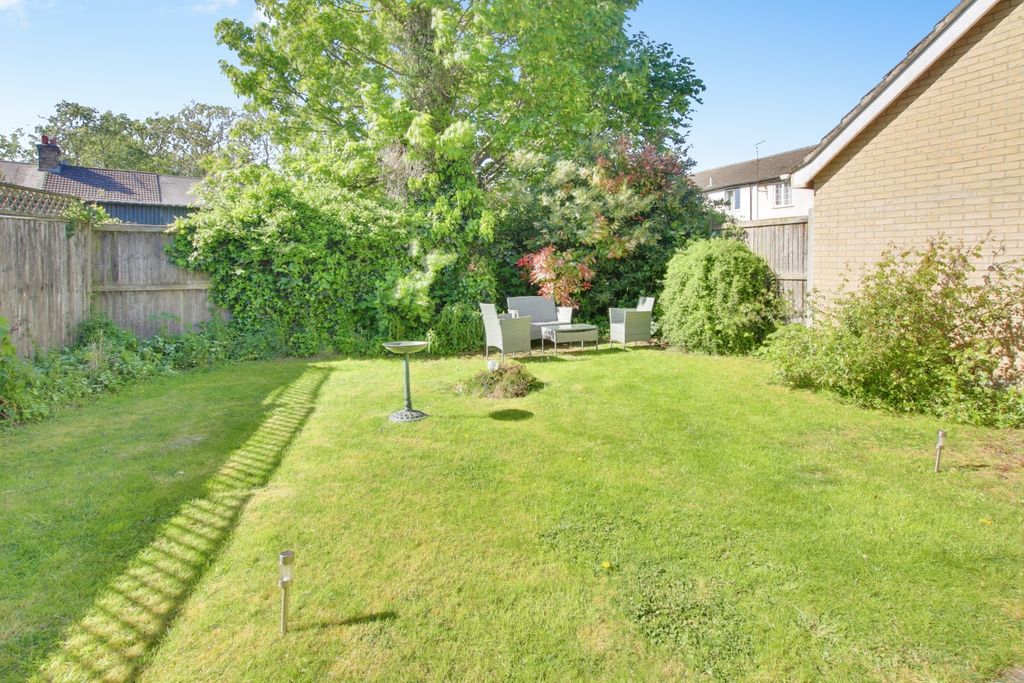 Property photo 2 of 9