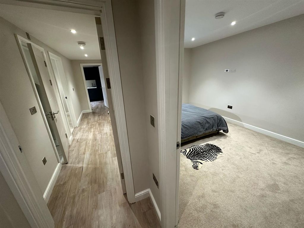 Property photo 2 of 9 72c4240F-8c30-46d9-Ab64-F46111Ac29Be.Jpg