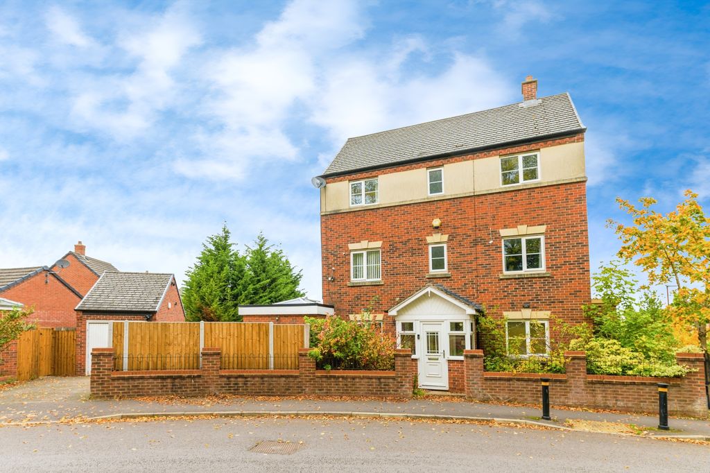 Property photo 1 of 38 40E7d318-03