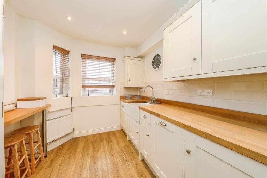 Property photo 3 of 15 Kitchen