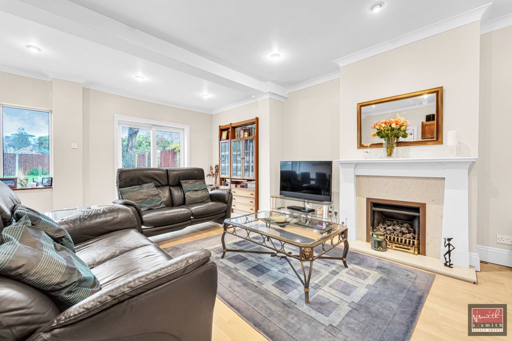 Property photo 3 of 18 Dsc01770