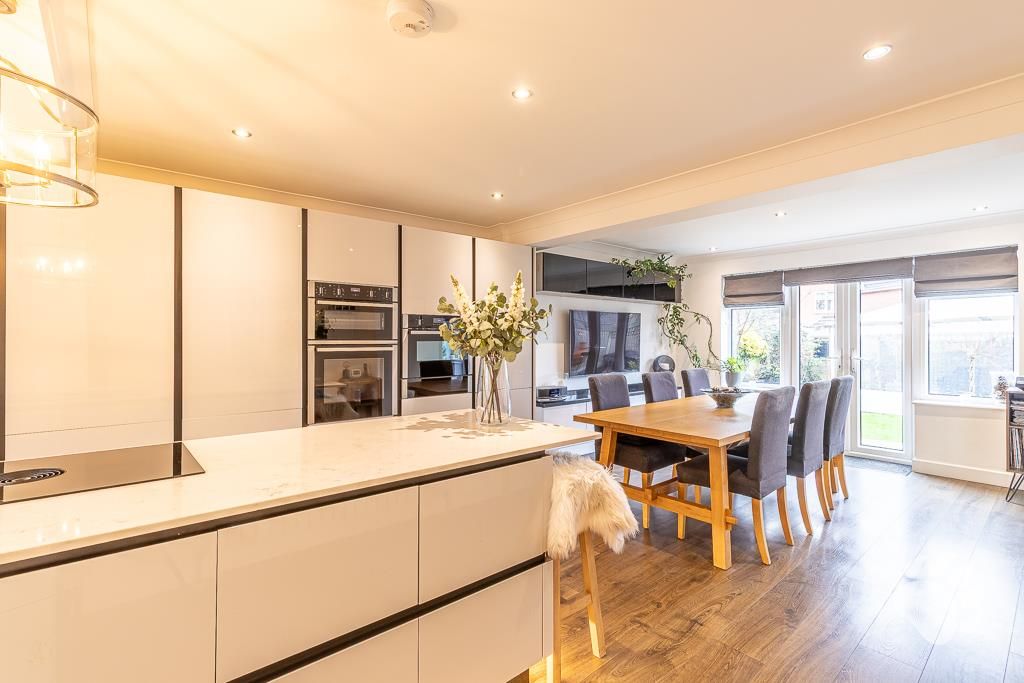 Property photo 3 of 29 Kitchen/Diner