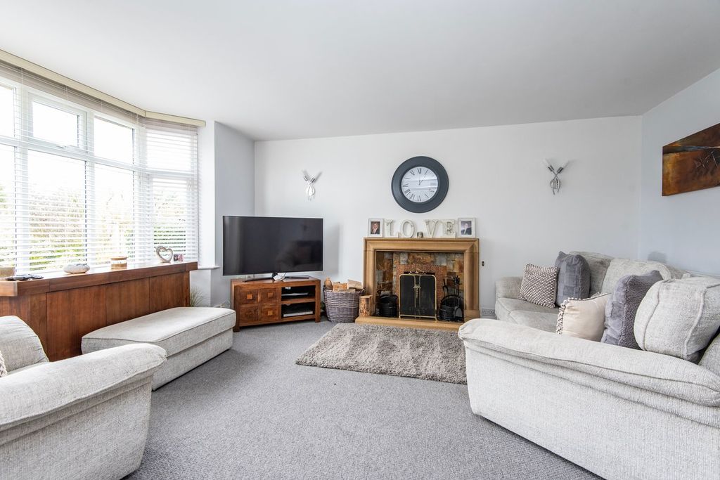 Property photo 2 of 22