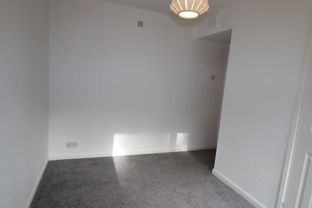 Additional image 13 of 2 bed flat to rentGairloch Crescent, Redding FK2