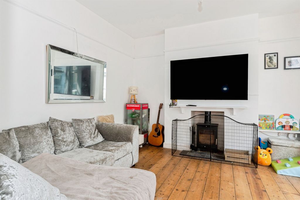 Property photo 2 of 17