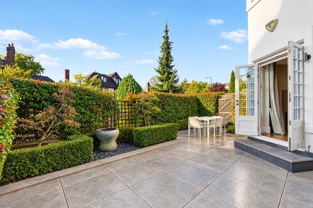 Property photo 2 of 16 2