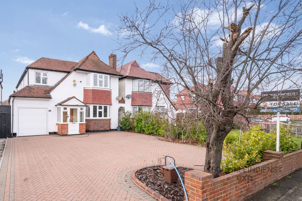 Property photo 1 of 23