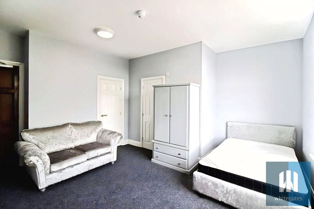 Property photo 2 of 8 Picture No. 06