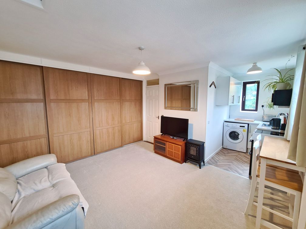 Property photo 2 of 16