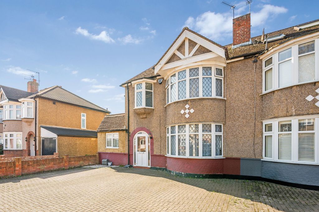 Property photo 1 of 24