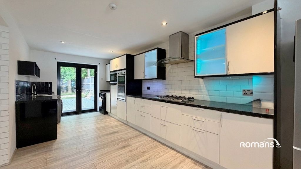 Property photo 3 of 18 Picture No. 03