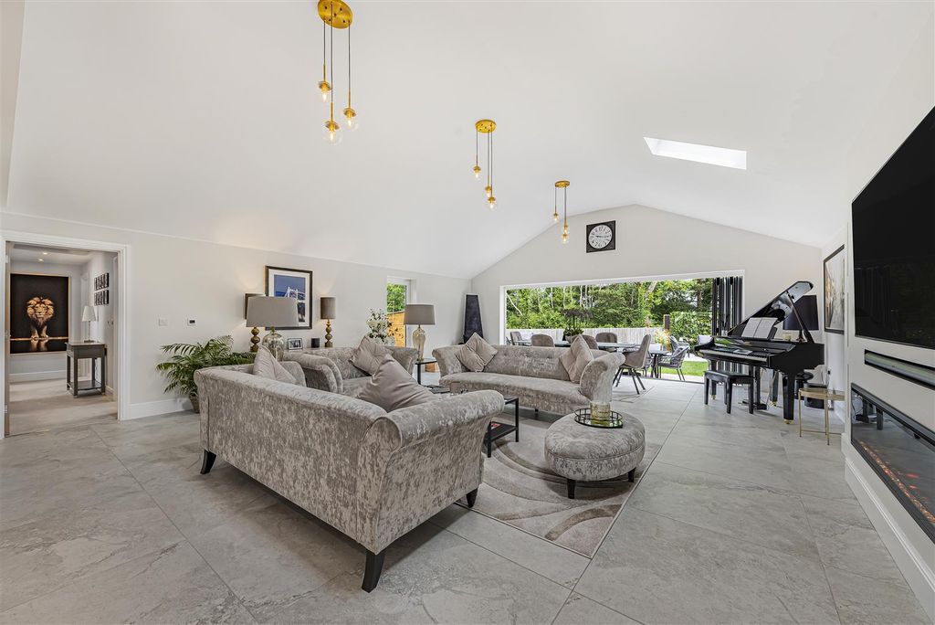 Property photo 2 of 36 Dsc_7162.Jpg