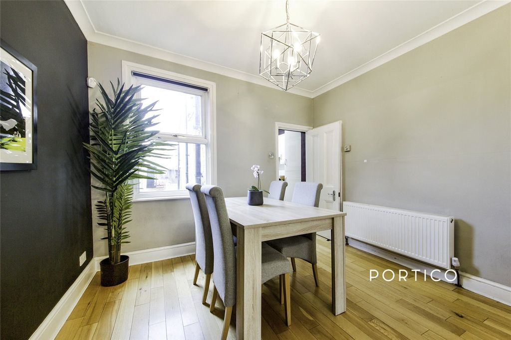 Property photo 3 of 10 Picture No. 02