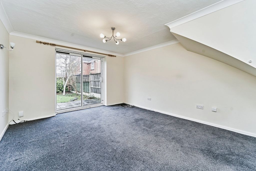 Property photo 2 of 17 Pbox-Img.Jpg