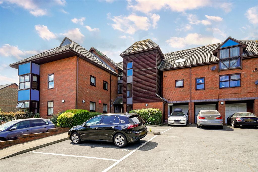 Property photo 1 of 18 Beatrice Court-19.Jpg