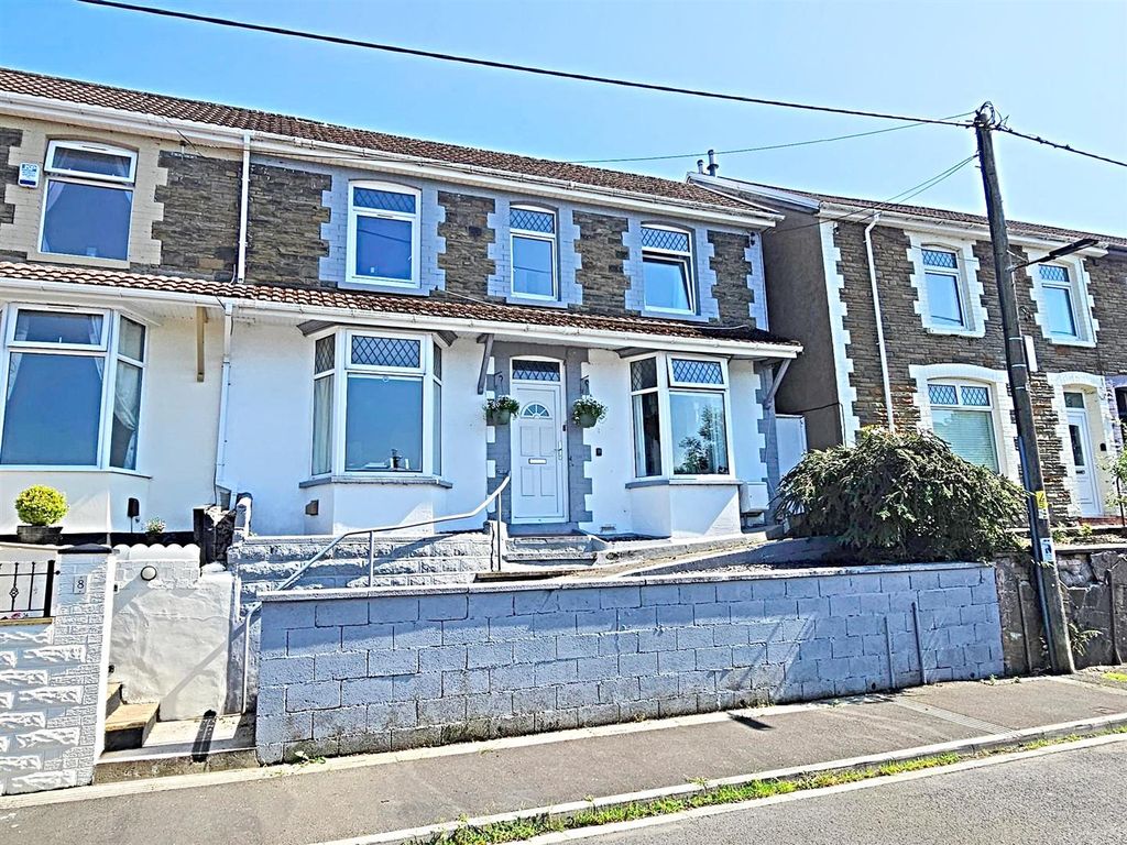 Property photo 1 of 29