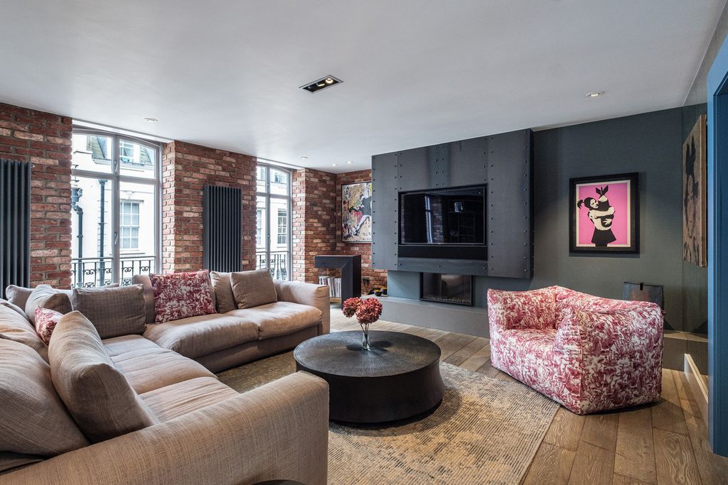 Property photo 1 of 38