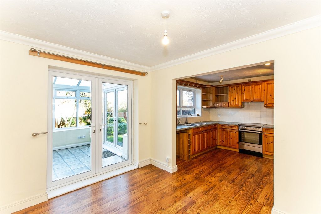 Property photo 2 of 18