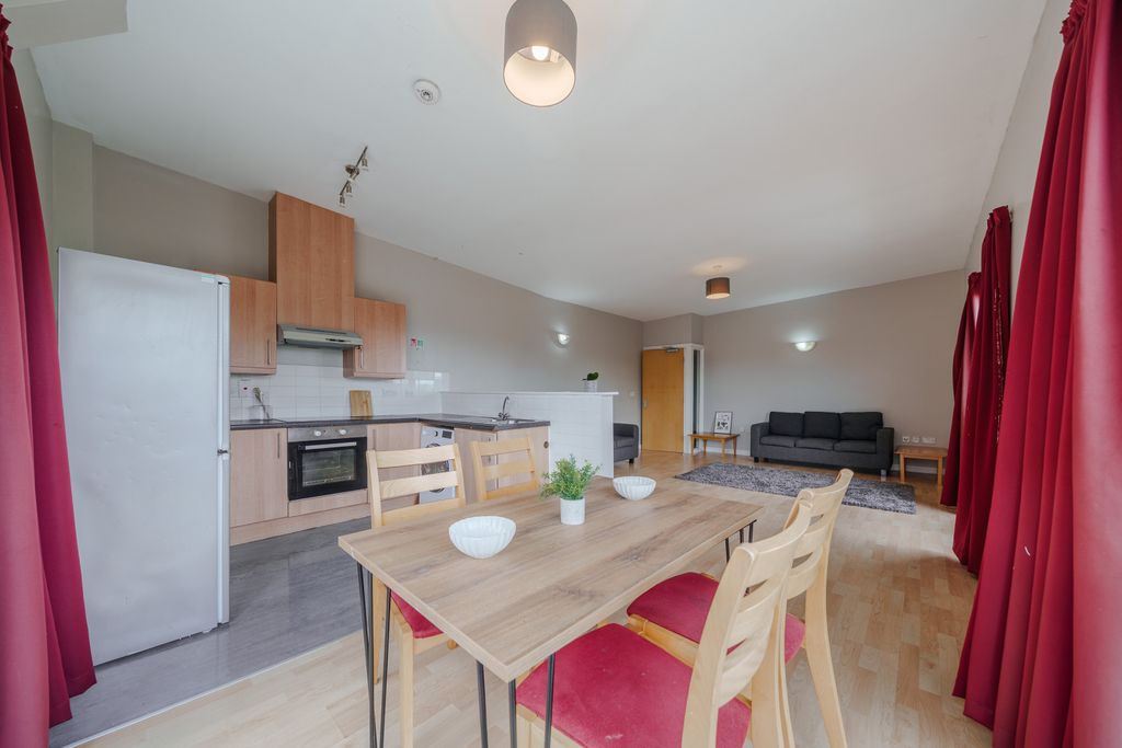 Property photo 1 of 9 Photo 0