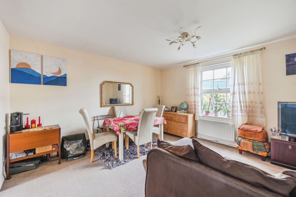 Property photo 3 of 15 Lounge Diner: