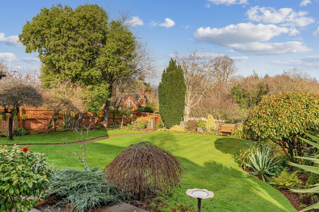 Property photo 2 of 24