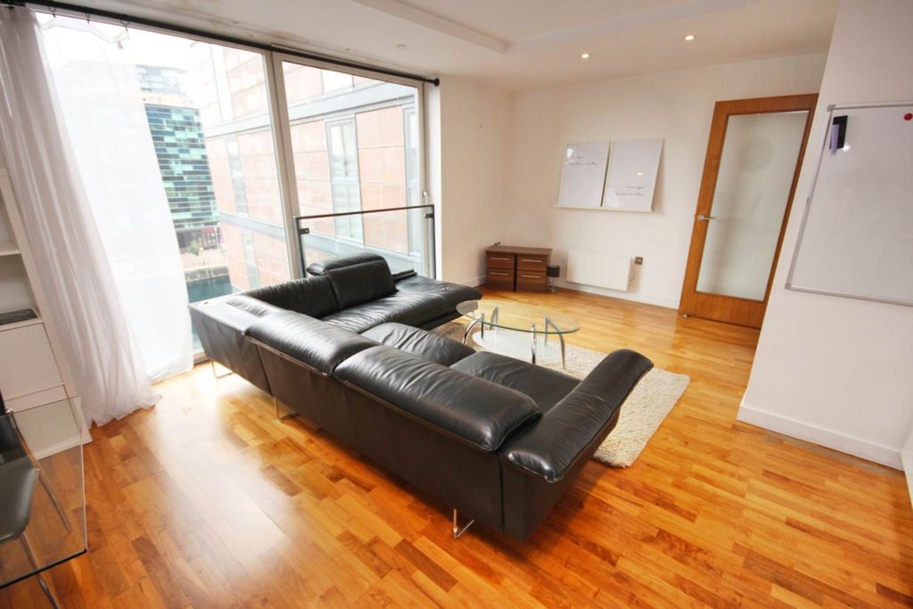 Property photo 2 of 12