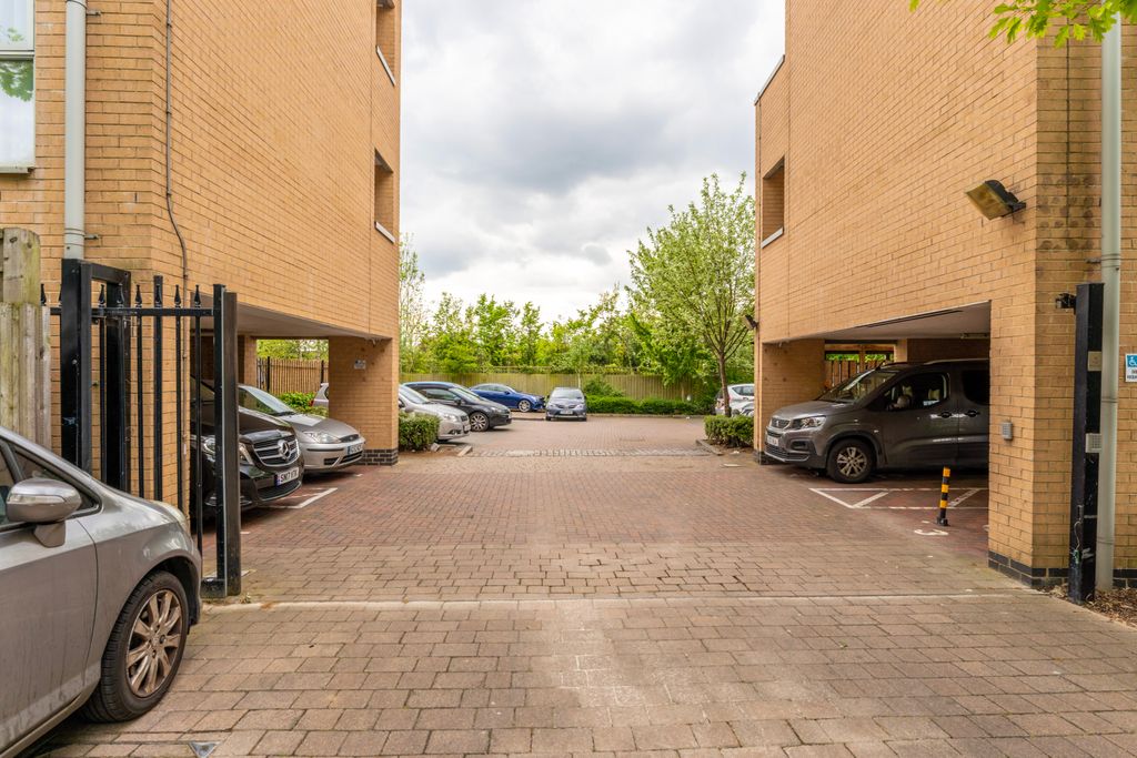 Property photo 3 of 15