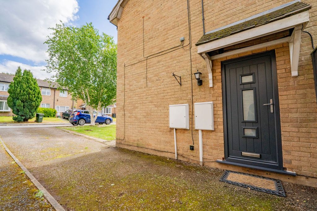 Property photo 2 of 16