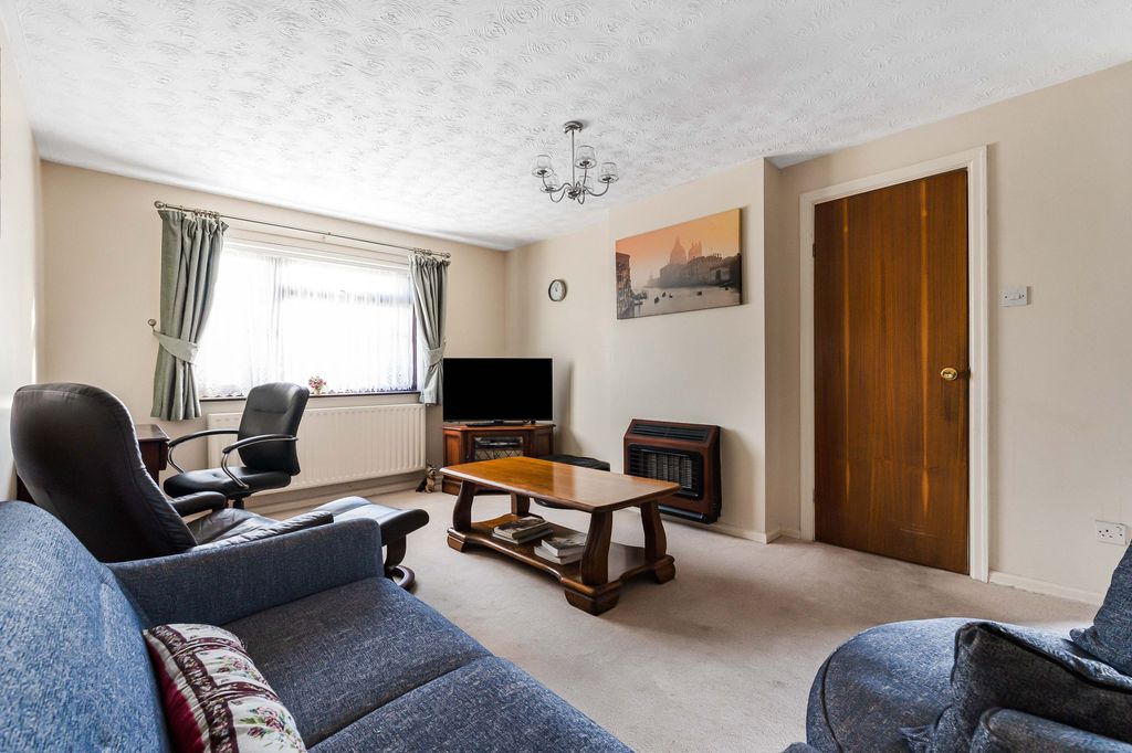 Property photo 3 of 15