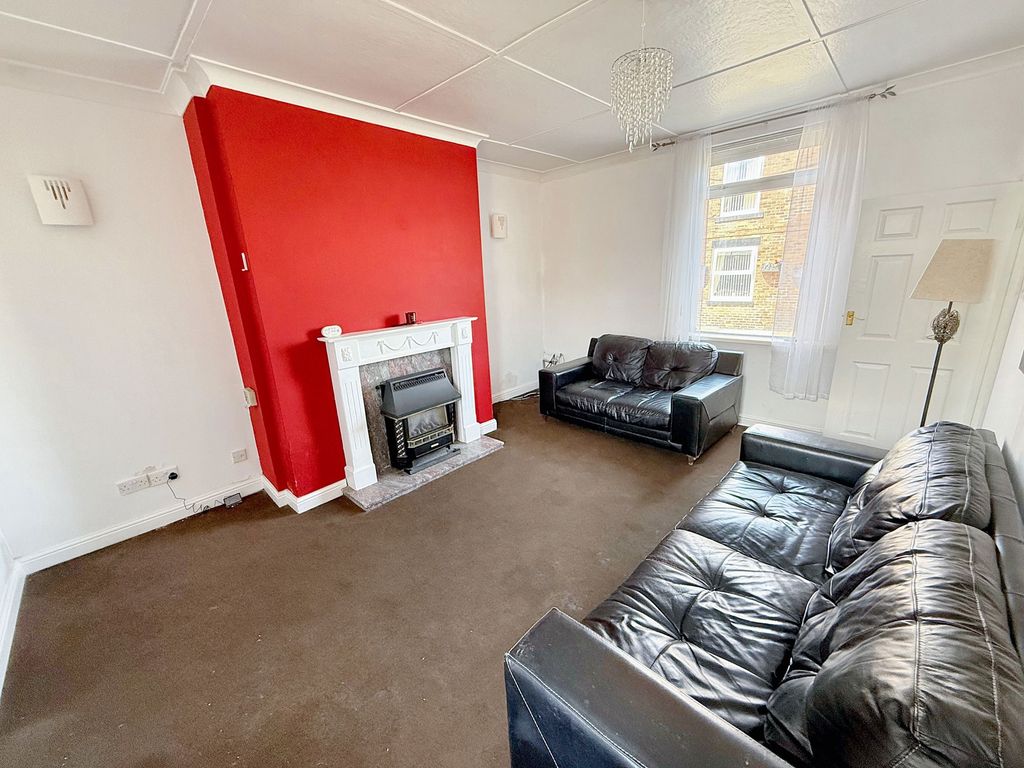 Property photo 2 of 11