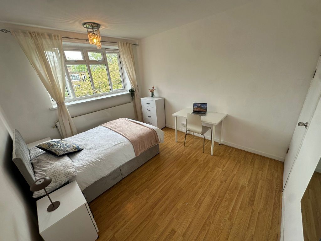 Property photo 1 of 3