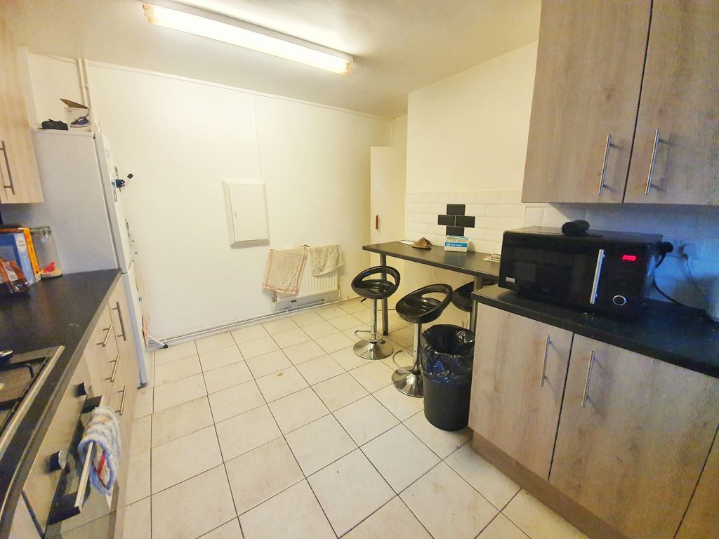 Property photo 3 of 16 Gallery