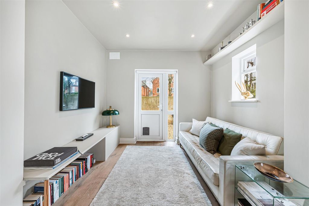 Property photo 3 of 16 78A Julian Avenue-3.Jpg