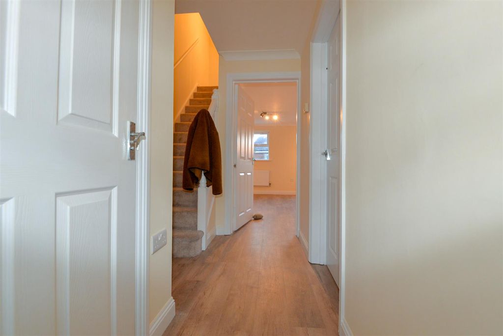 Property photo 2 of 24 Hall 1.Jpg