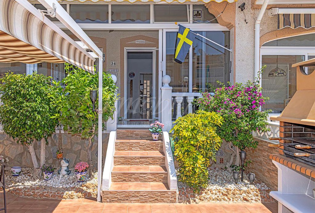 Property photo 3 of 35