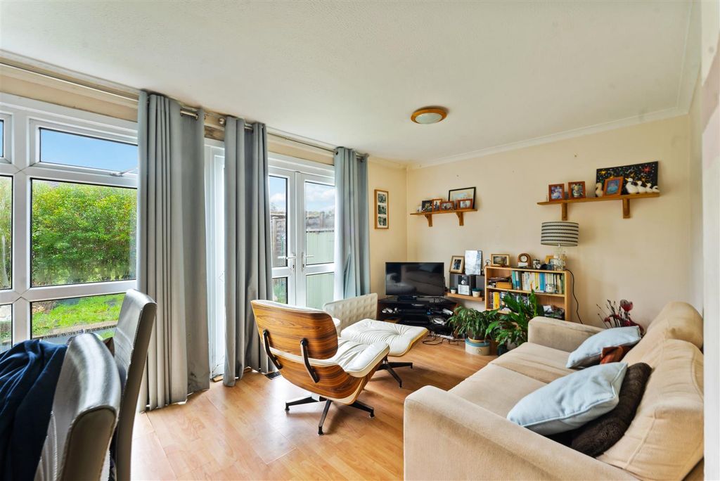 Property photo 2 of 7 Dsc00198.Jpg